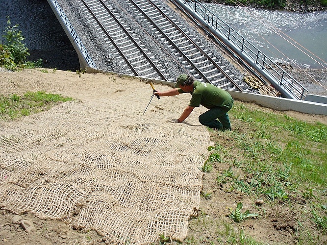 Jutenon ECC Kokosová protierozní síť EKO 700g/m2 rohož - metráž
