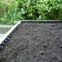 Nopová fólia do vyvýšených záhonov